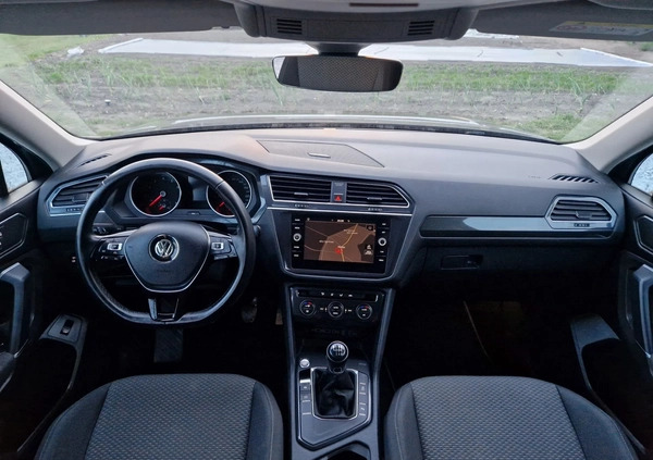 Volkswagen Tiguan Allspace cena 66999 przebieg: 199999, rok produkcji 2018 z Pasym małe 742